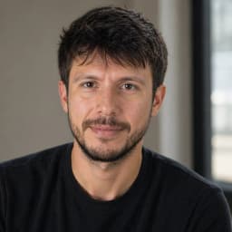 Manu Ayala